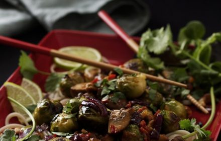 Wietske kookt #6: Kung Pao met spruitjes en kastanjechampignons